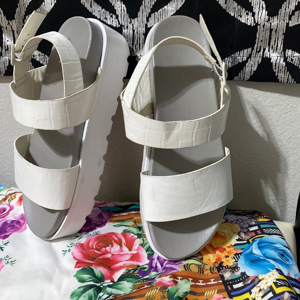 White Platform Sandals - Picture 4 of 7